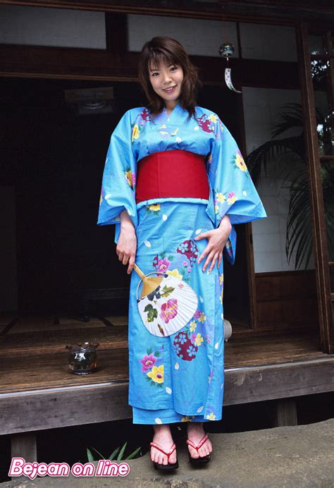 Lovely Japanese Girl Nao Mizuki In Kimono Flaunting Her