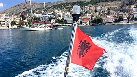 albania la nuova italia ma solo  le vacanze