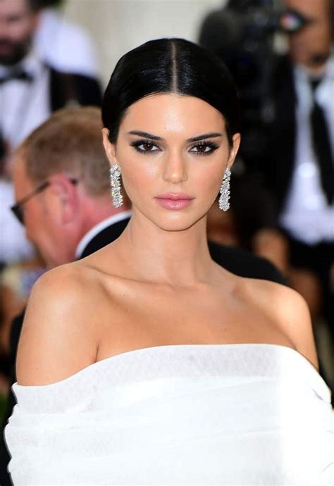 kendall jenner ‘world s highest paid model the bolton news