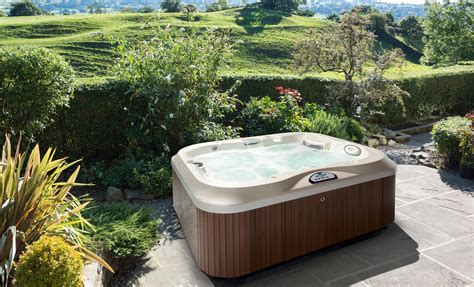 Jacuzzi Spas Buy A Hot Tub At Aloha Pools And Spas Of Paducah