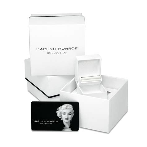 Marilyn Monroe™ Collection 1 Ct T W Princess Cut Diamond