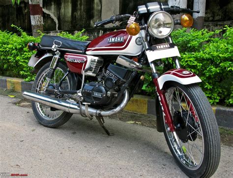 stroke motorcycle legends  india yamaha rx    yezdi
