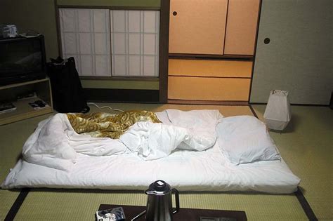 why japanese people sleep on the floor simply explained