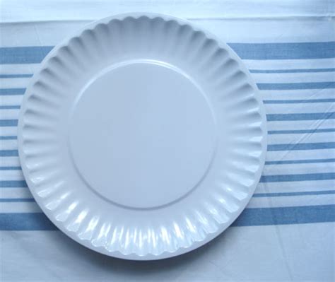 pretty  target tuesday paper plates