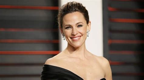 tv execs thought jennifer garner was not hot enough for ‘alias jj abrams the indian express