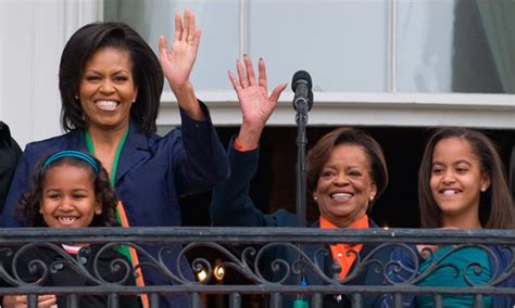 michelle obama s mother finds washington to her liking