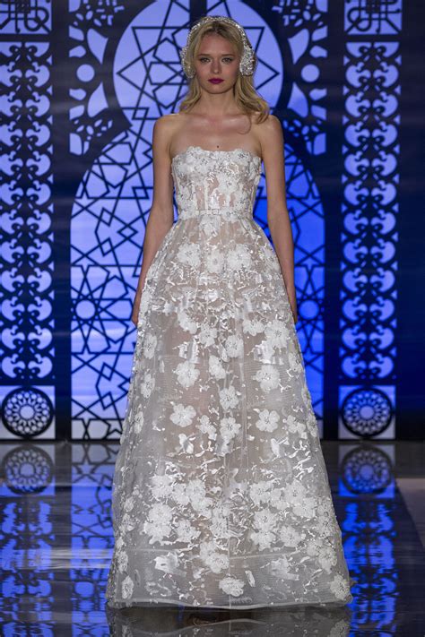 Everything You Need To See From Reem Acra S Fall 2016 Bridal Runway