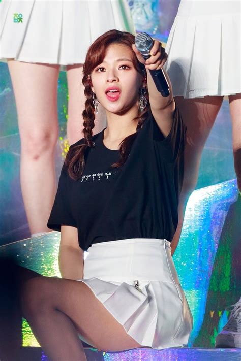 190526 Jeongyeon Twicelights In Seoul Day 2 With Images Kpop Girls