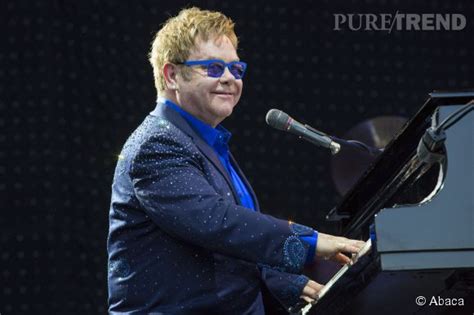 Elton John était Coursier Dans Une Maison De Disque