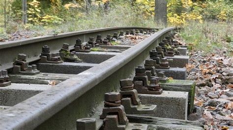 rail track rails
