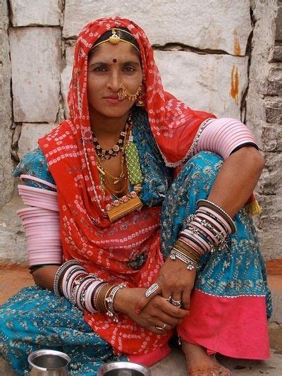 ~rajasthani Woman India Varanasi Namaste Rajasthan Inde Tribes In