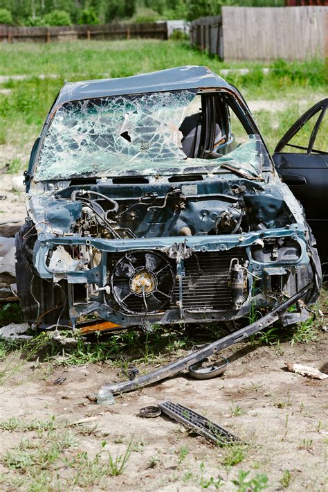 horrific car accidents  history car repair information  mastertechmark