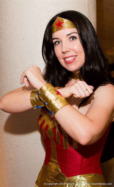 Wonder Woman Cosplay At Dragoncon Photography By Roberto Blake