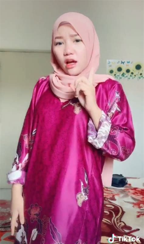 Awek Baju Ungu Hijab Tumblr Malaytru2