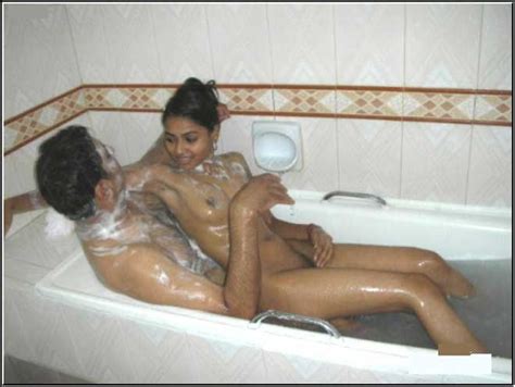 nude indian girl sex pics hotel ke kamre me boss ke sath sex