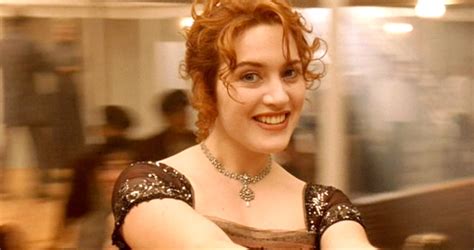 kate winslet admitted   peeing   water tank