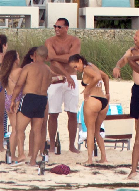Jennifer Lopez Bikini In The Bahamas 7 27 18 29 Pics Xhamster