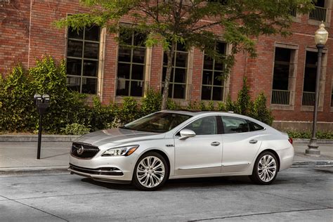 buick lacrosse preview