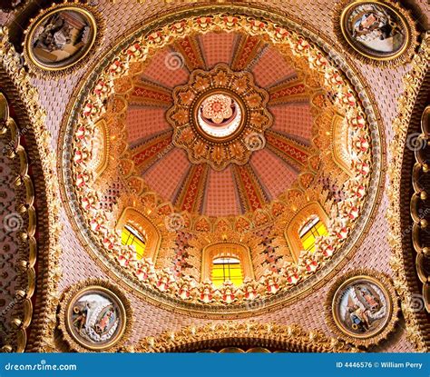 koepel mexico van de kerk van guadalupita de binnenlandse roze gouden stock foto image  hoop