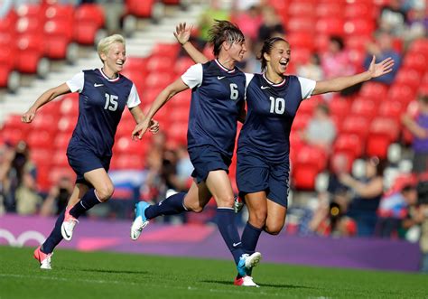 U S Women’s Soccer Team Beats France 4 2 In Olympic Opener The New