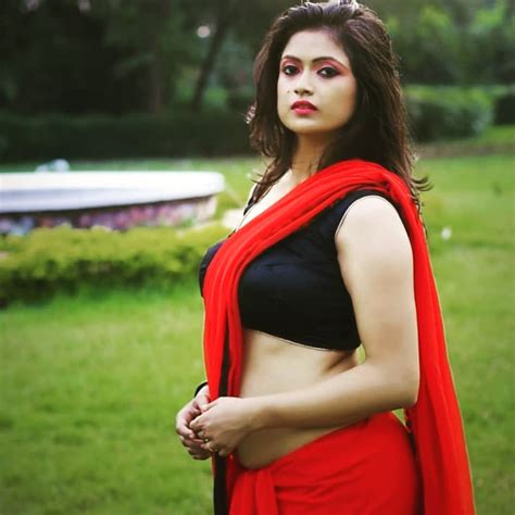 Naughty Desi Bhabhi Hot Photos Actress Beauty Image Gallery