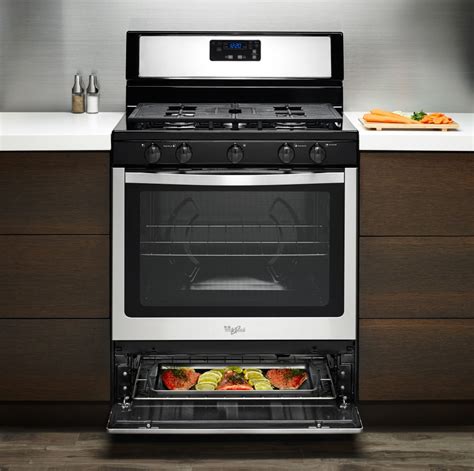 Whirlpool WFG505M0BW 30 Inch Freestanding Gas Range with
