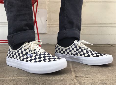 day  vans skate authentic pro checkerboard navy rvans