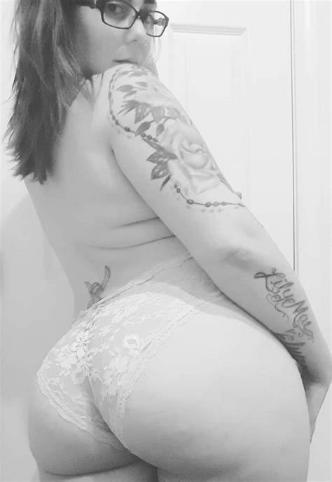 tatted up pawg shesfreaky