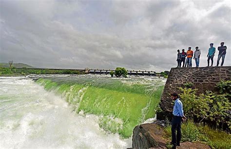 bhushi dam closed  tourists vehicles hindustan times