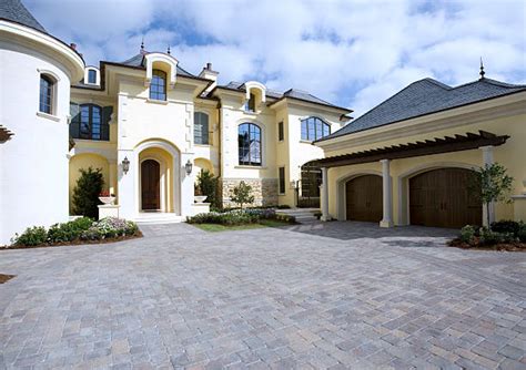 mansion driveway stock  pictures royalty  images istock
