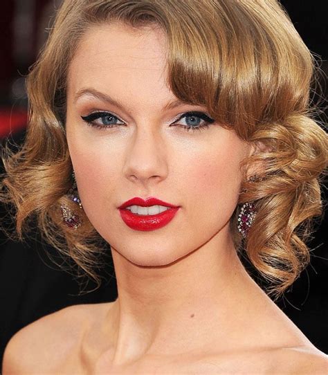 taylor swift makeups  red lipstick camila coelho