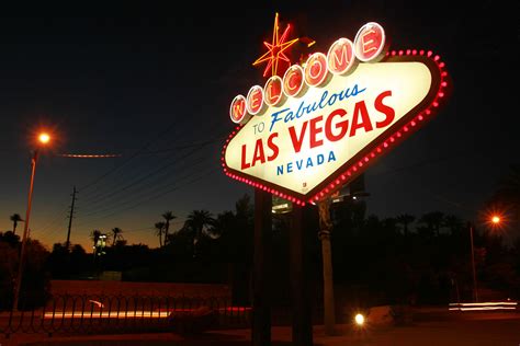 do s and don ts for the welcome to las vegas sign las