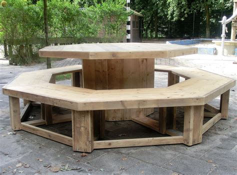 hoekige houten picknicktafel met vaste bank stoerhout het gooi