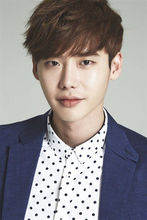 top 10 most popular and handsome korean drama actors