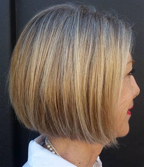 Il video mostra 20 tagli di capelli che ringiovaniscono per signora 60 anni.vuoi vedere tagli per ringiovanire il viso? Top 50 acconciature per signore oltre i 60 anni 2020 - capellidistile.it