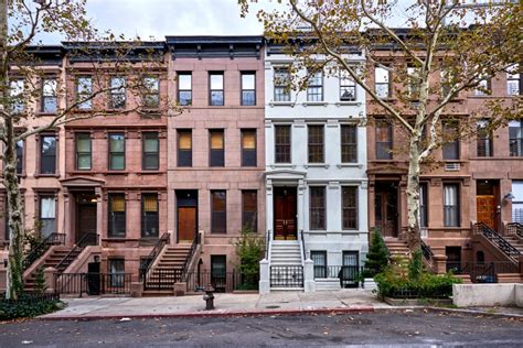 key considerations  buying   york city townhouse inhabit