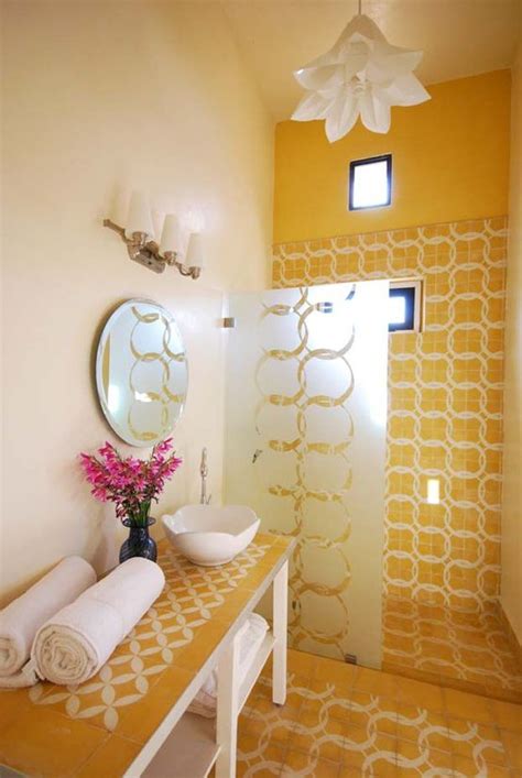 pin by mmhouse on banheiro yellow bathrooms moroccan