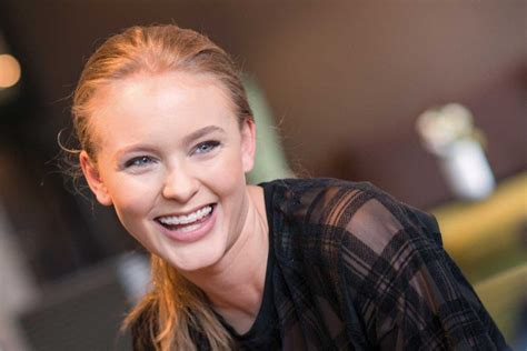 Kucaklamak Elastik Kurmak Ateşkes Alarm çimen Zara Larsson Teeth