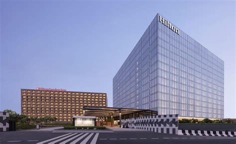 hilton hotel  convention centre debuts  bengalurus largest hospitality complex embassy