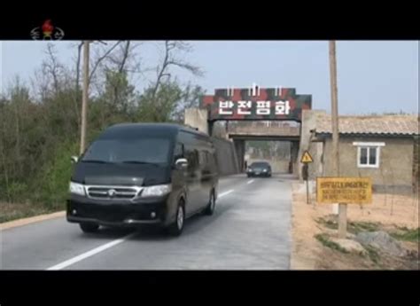 北朝鮮の自動車bot On Twitter 平和自動車 詳細不明のチャンジョン 本家は中国の海格客車が開発したミニバス、h6c。2018年