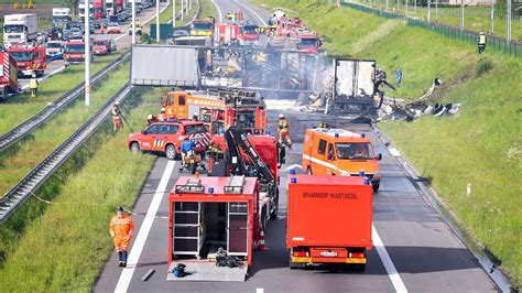 belgie vrijwel onbereikbaar door reeks ongevallen rtl nieuws