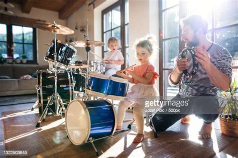 parody music photos and premium high res pictures getty images