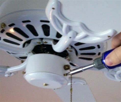 remove hampton bay ceiling fan