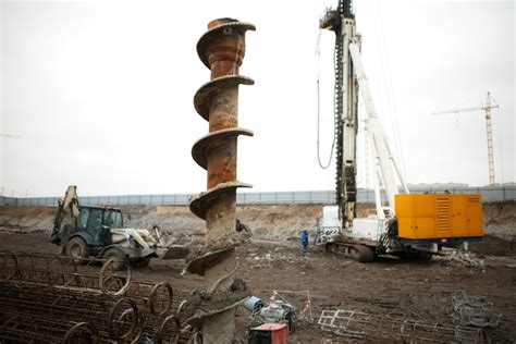 drilled shafts construction procedures  fhwa pile buck magazine