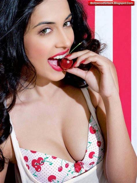 latest high quality hot photos of bollywood celebrities ~ bollywood glitz 24 hot bollywood actress