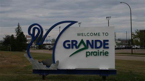 city  grande prairie installs   signs everythinggp