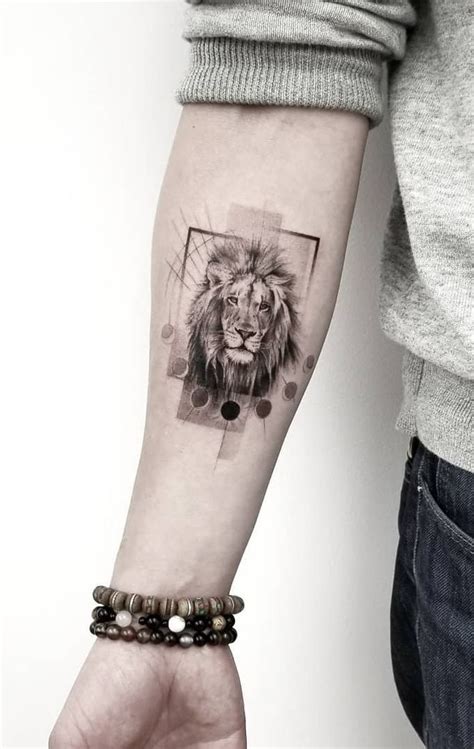 state of the art fine line realistic tattoos by zlata kolomoyskaya