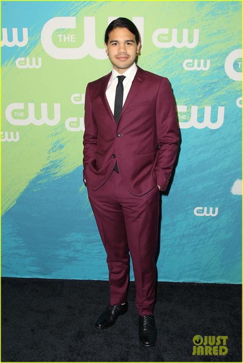 Grant Gustin And Stephen Amell Are Superhero Hotties At Cw Upfronts 2016