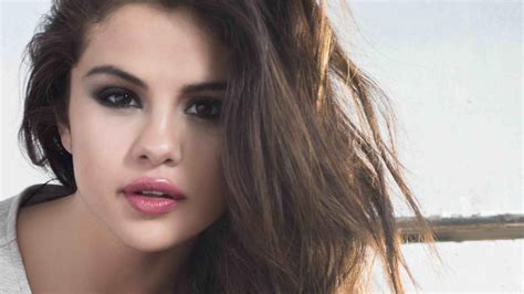 Cute Selena Gomez Hd Backgrounds Pixelstalk