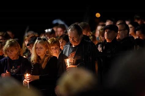 us limo crash hundreds attend vigil to honour 20 victims